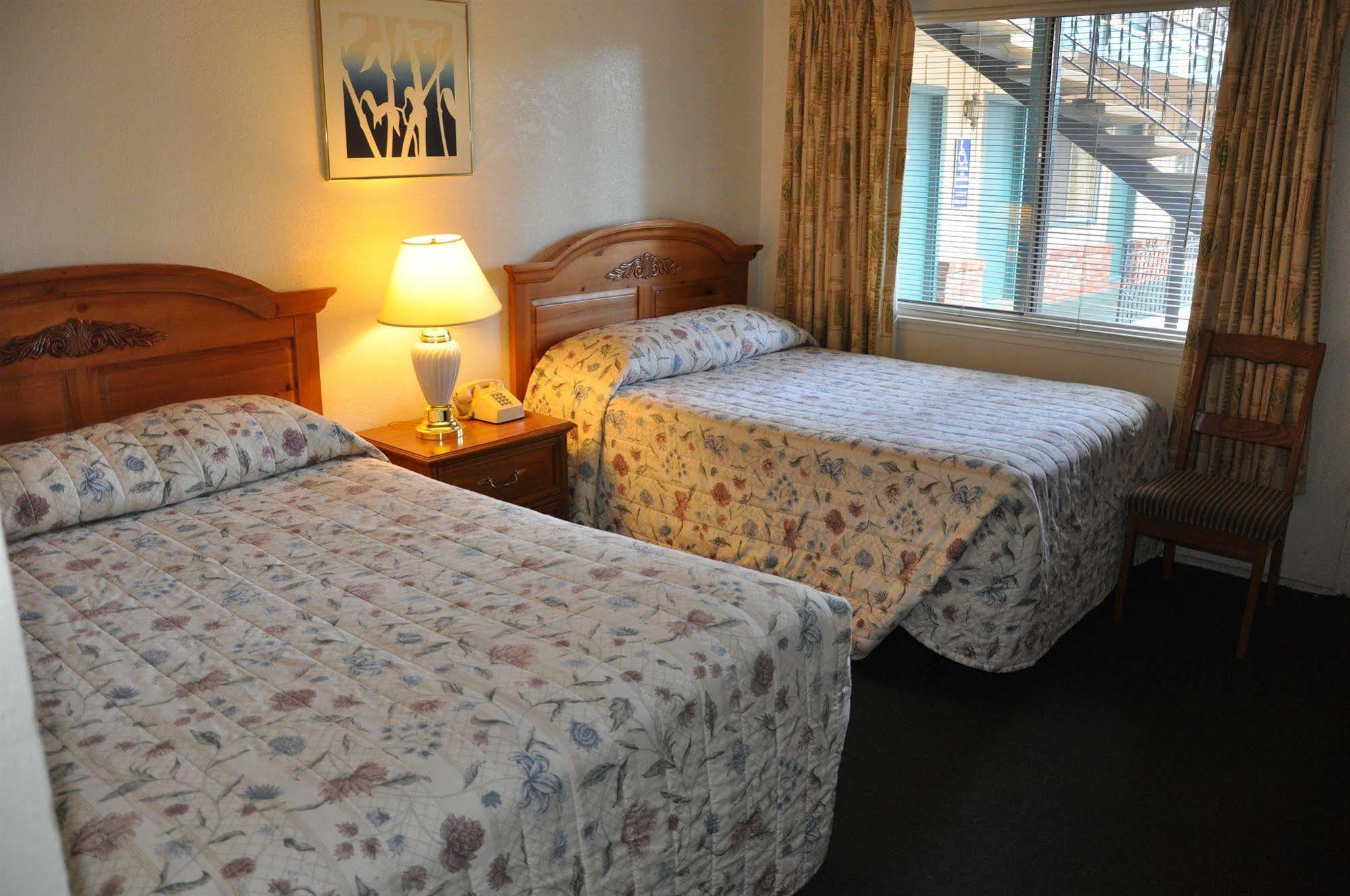 Cedar Inn & Suites South Lake Tahoe Dış mekan fotoğraf