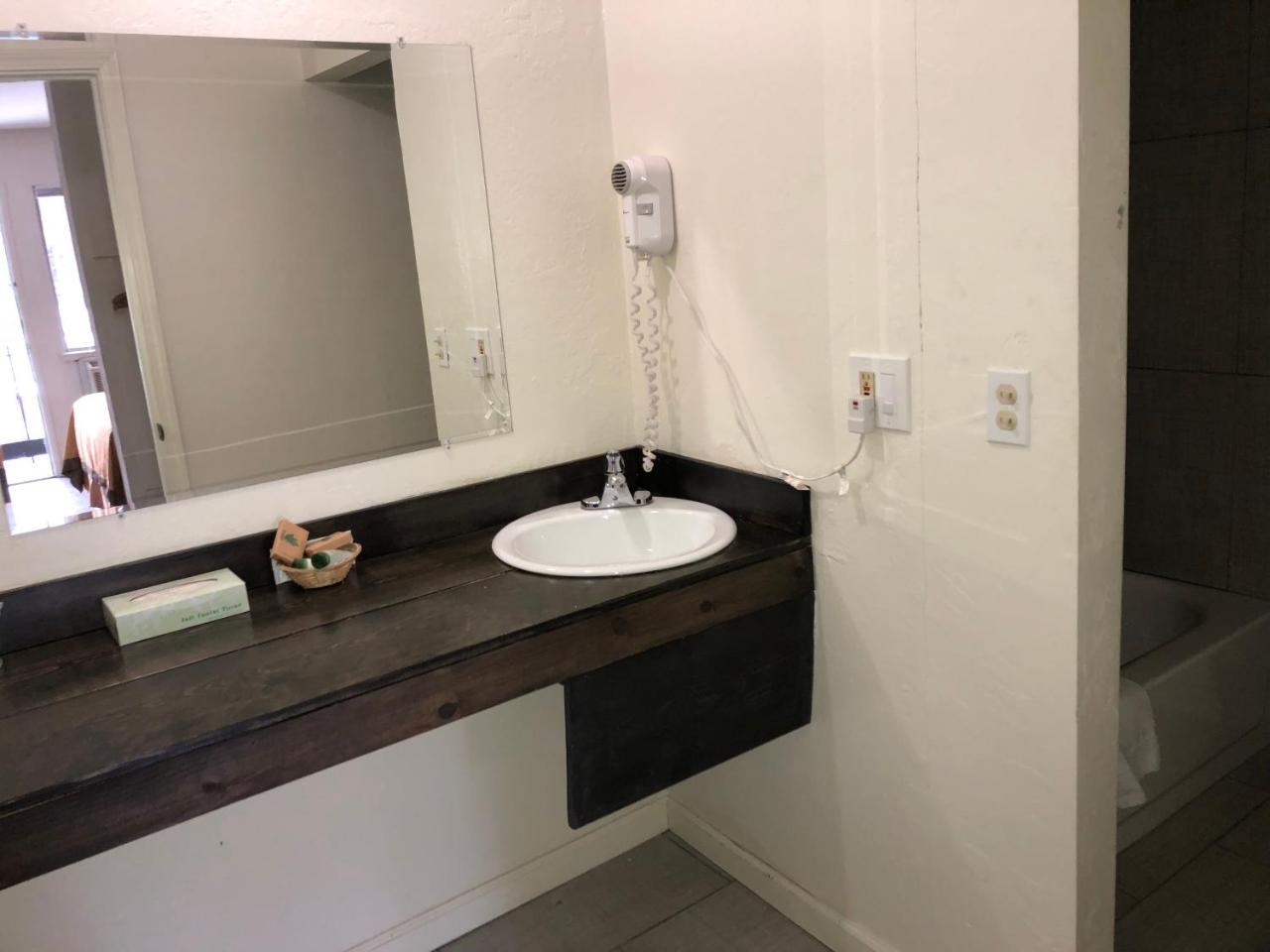 Cedar Inn & Suites South Lake Tahoe Dış mekan fotoğraf